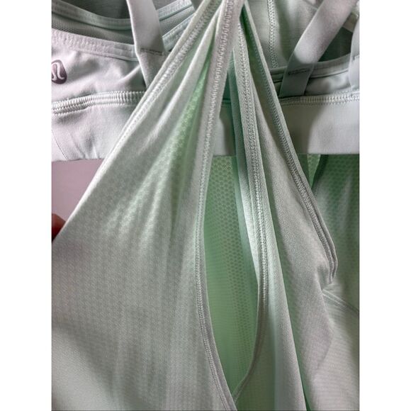 Lululemon Built in Bra Top in Mint Green Size 6 - Picture 5 of 8